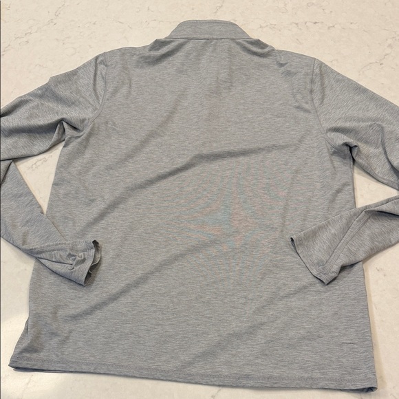 Vuori Ease Performance Half Zip Size Medium - Picture 7 of 7